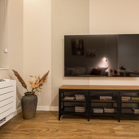 South 22 - Brand New Modern 1Bd Apt In Sofia Center Appartement Buitenkant foto