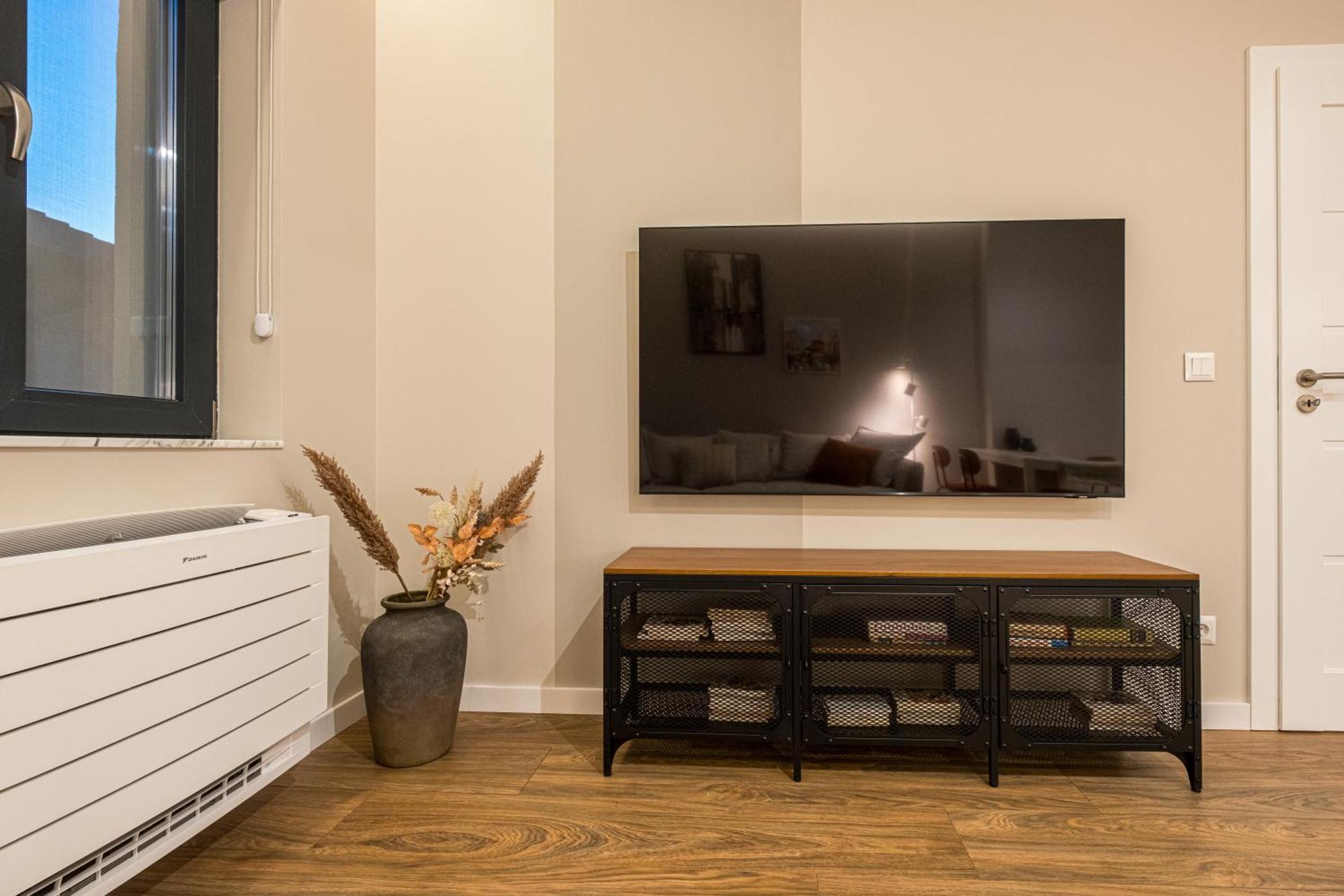South 22 - Brand New Modern 1Bd Apt In Sofia Center Appartement Buitenkant foto